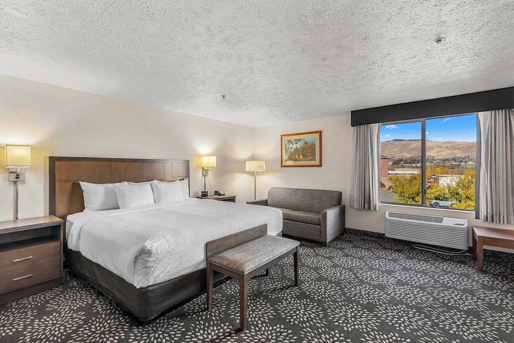 Clarion Pointe Wenatchee WA - photo 6
