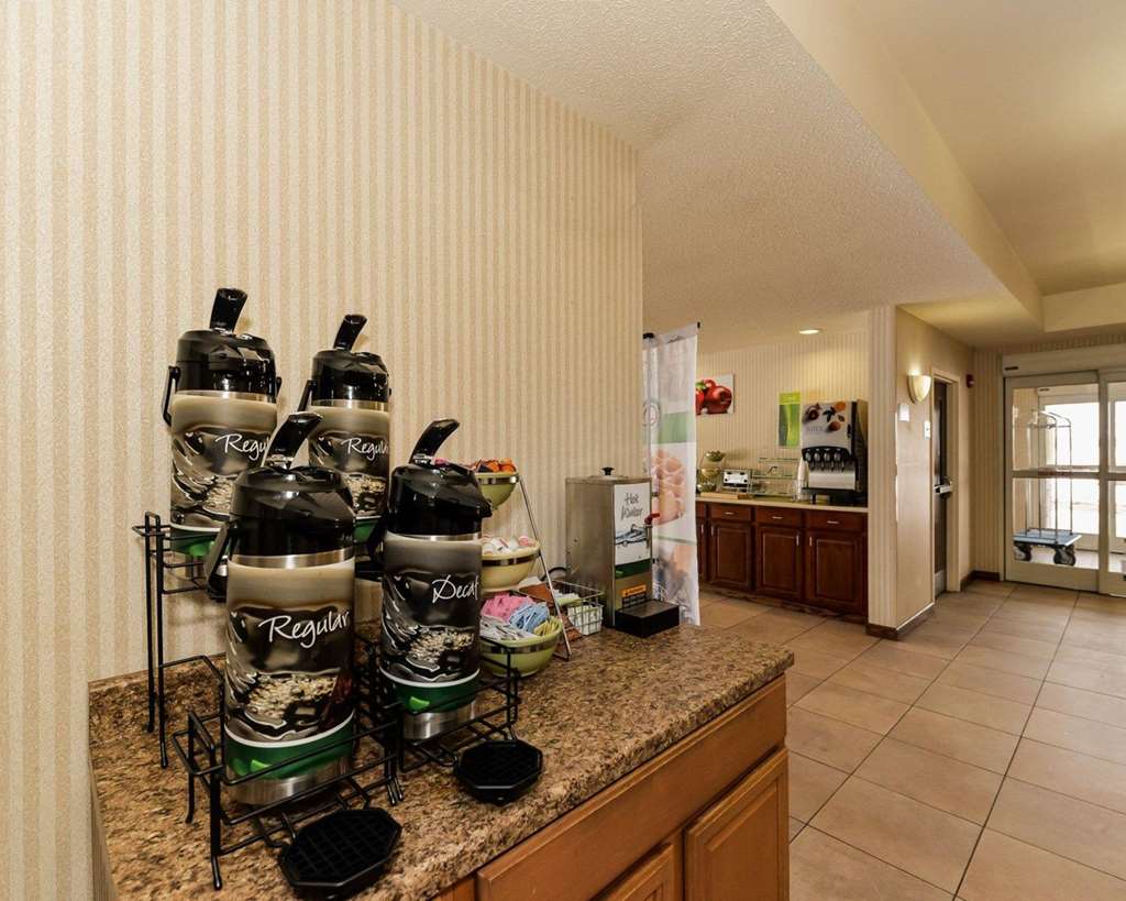 Quality Inn Spring Mills Martinsburg North - photo 6