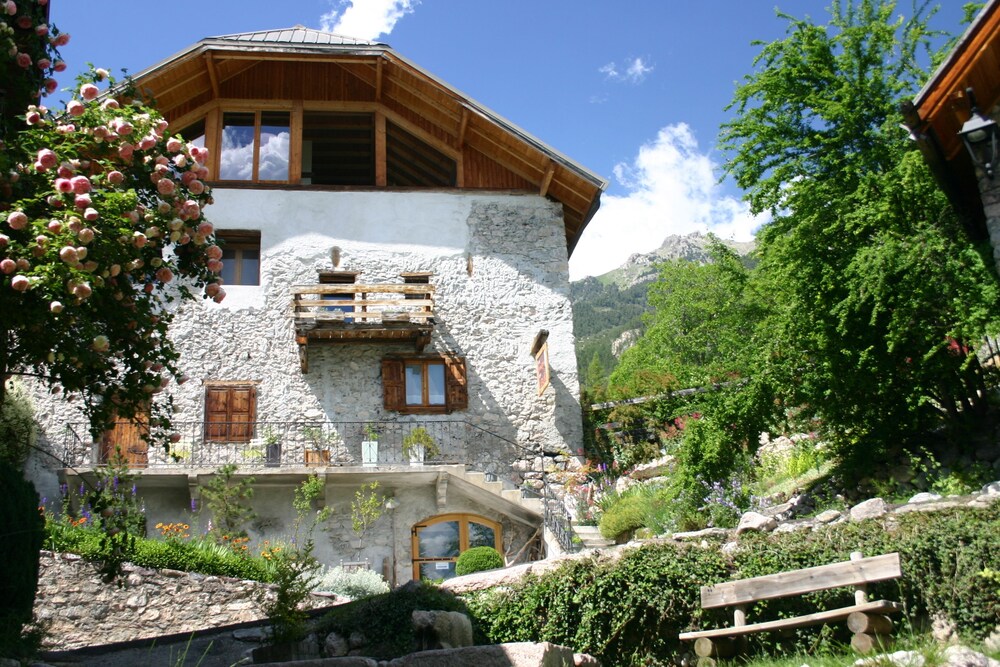 Chambre D'Hotes La Font — 4-Star Luxury Hotel in Guillestre, France