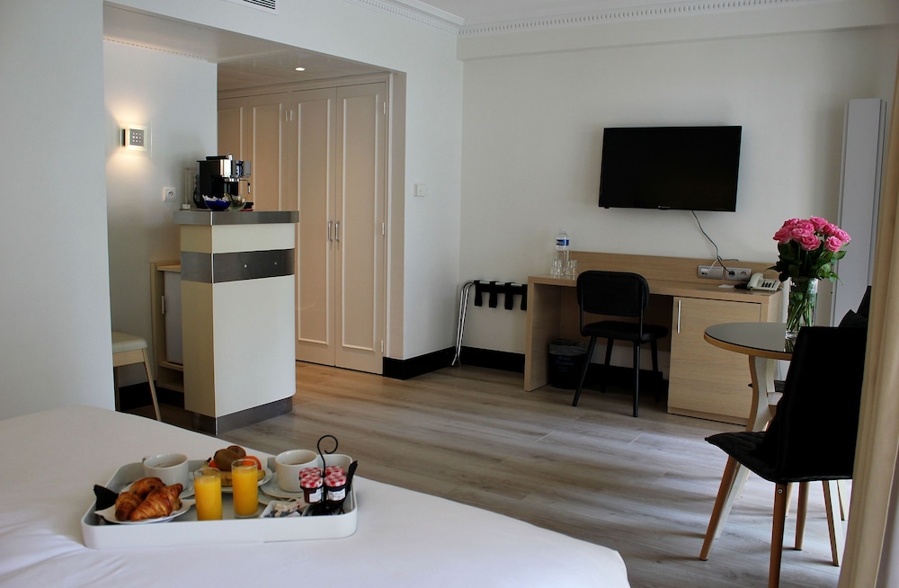 Hotel Victoria — Cannes — photo 5