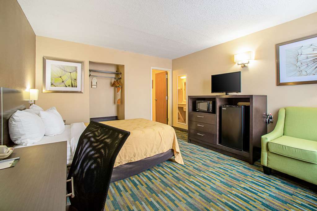 Quality Inn Near Six Flags St. Louis - photo 15