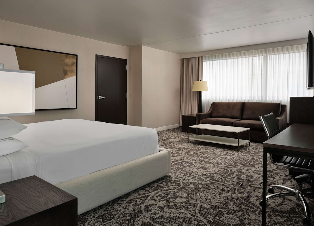 Hilton Atlanta Airport - photo 9