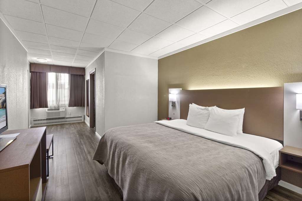Quality Inn & Suites Green Bay Downtown - photo 41