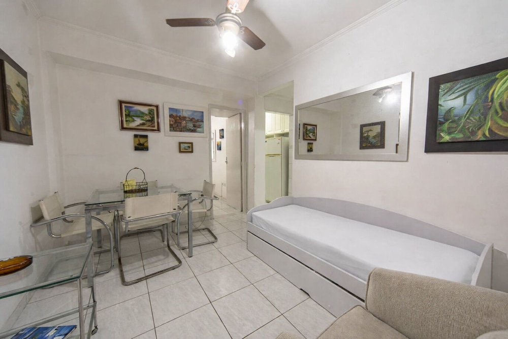 Apartamento Studio ao Lado da Praia com Wi Fi e TV Smart — 4-Star Luxury Hotel in Santos, Brasil