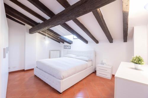 Just Urban Stays Elegant 2 BR Penthouse with Balcony in City Center — 4-Star Luxury Hotel in Bologna, Italy