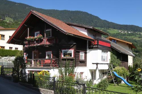 Sendlerhof - carbon neutral hotel in Wenns