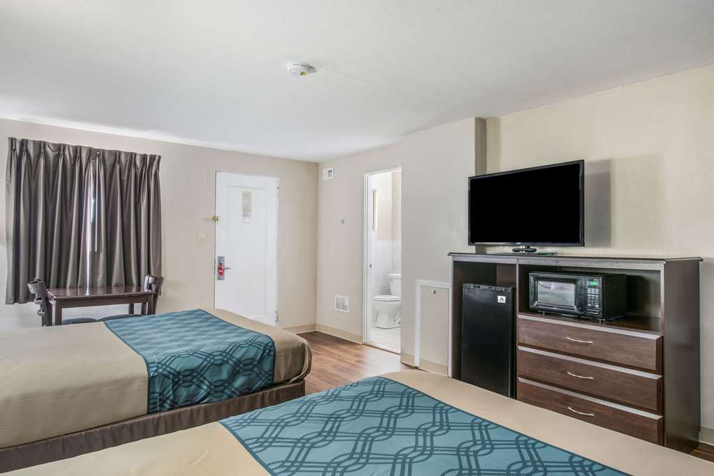 Econo Lodge Mechanicsburg Harrisburg West - photo 16