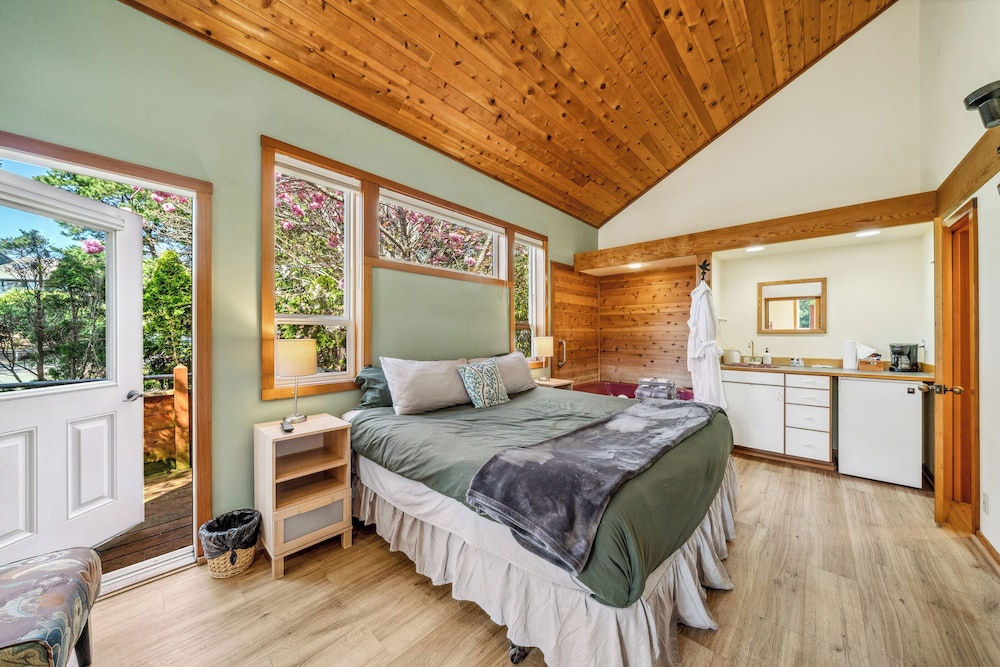 The Inn at Manzanita - photo 13