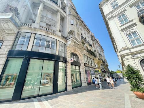 Friend of Deák Ferenc — 4-Star Luxury Hotel in Budapest, Hungary