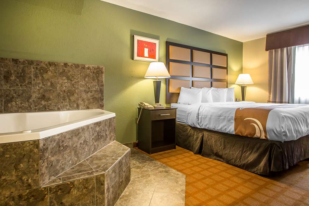 Quality Inn & Suites Marinette - photo 18