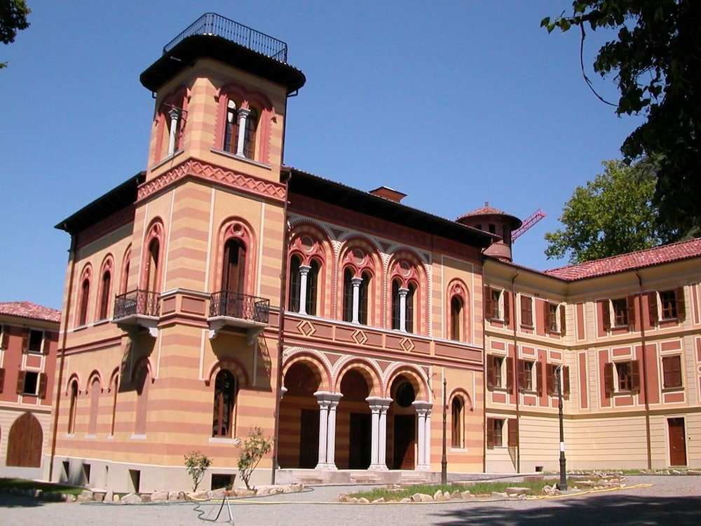 Villa Scati — 4-Star Luxury Hotel in Melazzo, Italy