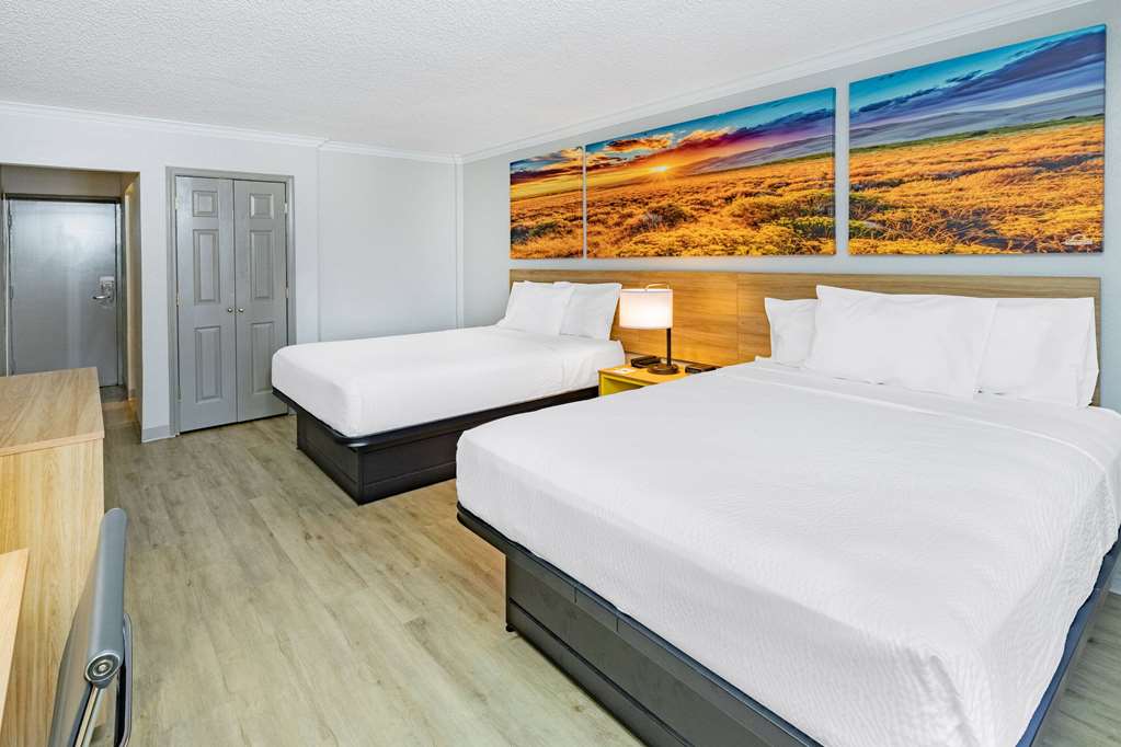 Days Inn by Wyndham Del Rio - photo 41