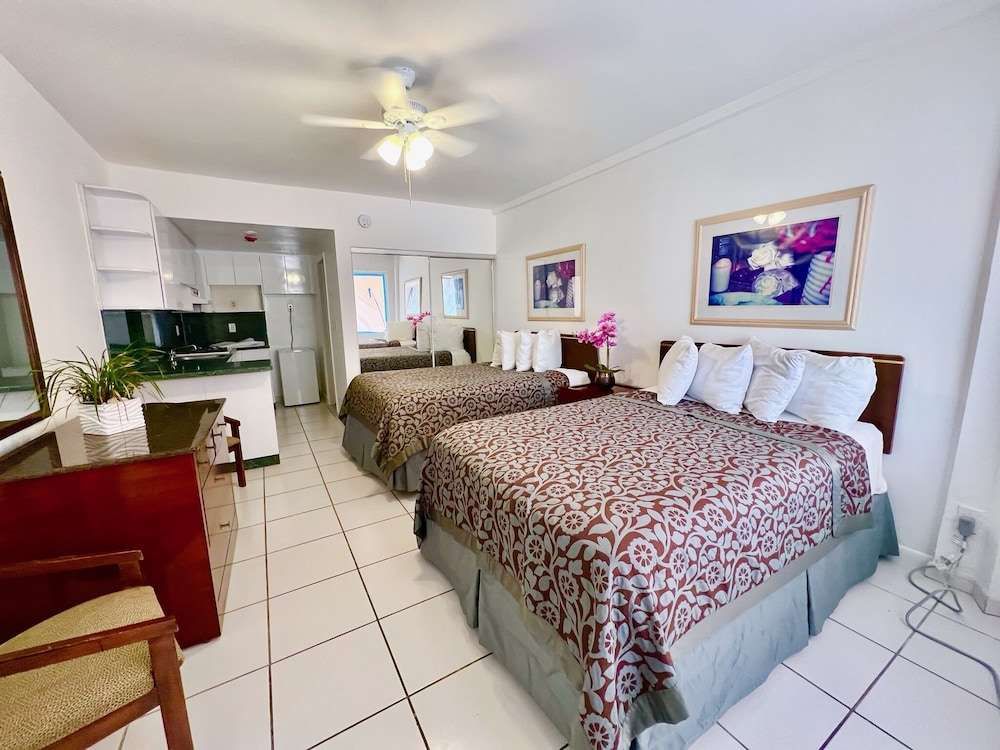 Sahara Beach Club — hotel in Sunny Isles Beach