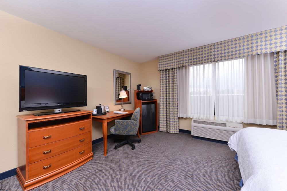 Hampton Inn Evanston - photo 11