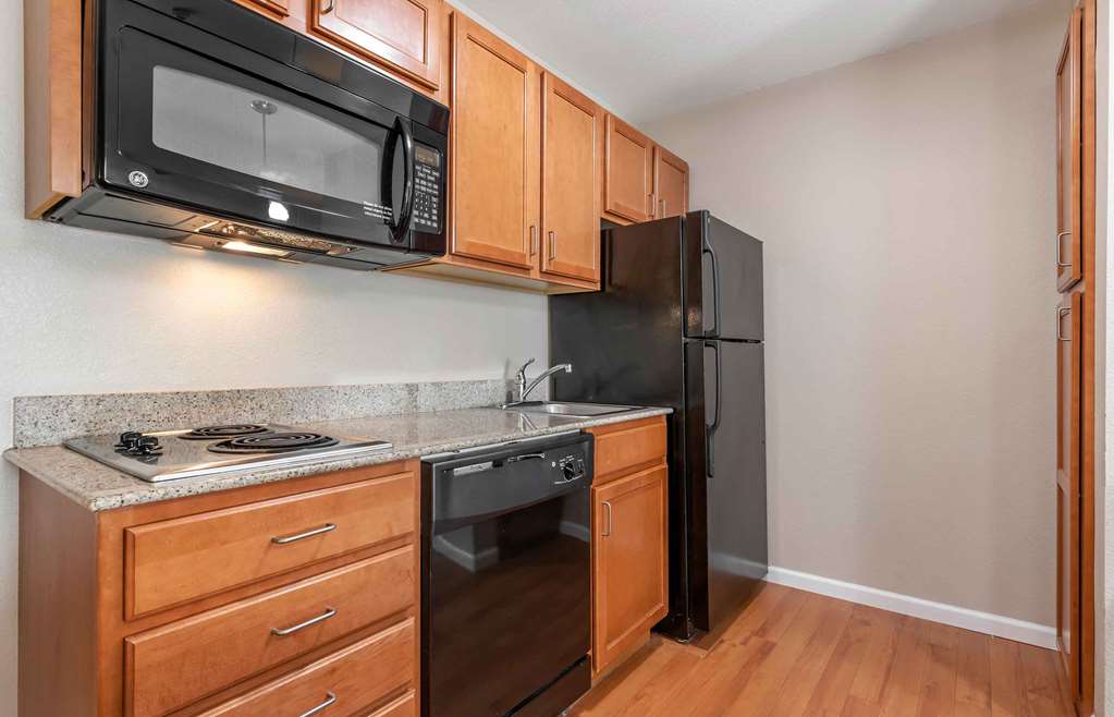 Extended Stay America Suites Bartlesville Hwy 75 - photo 56