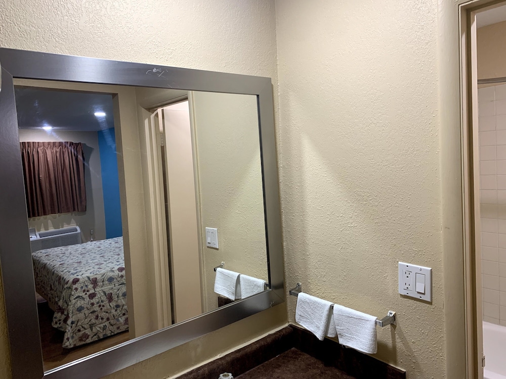 Blue Star Inn - photo 3