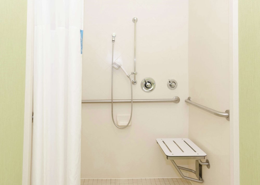 Hampton Inn Hickory - photo 31
