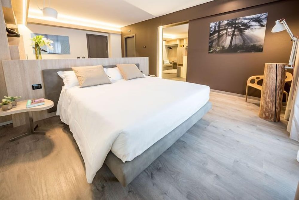 Hotel Fuori le Mura — 4-Star Luxury Hotel in Altamura, Italy