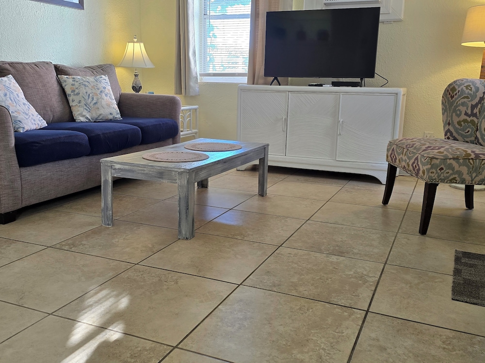 Sea Scape Oceanfront Motel - photo 16
