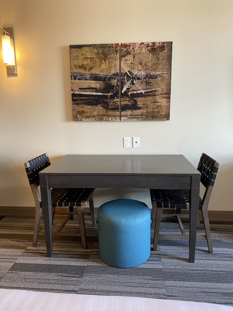 Simple Suites Boise Airport - photo 9