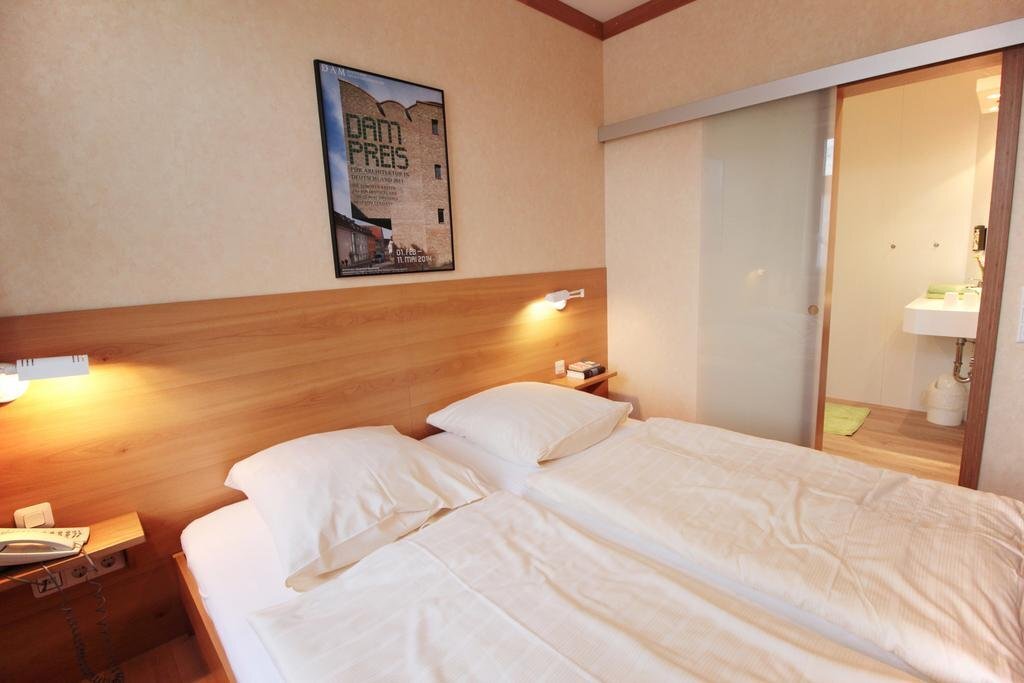 An der Persiluhr Stadt gut Hotel — hotel in Luenen