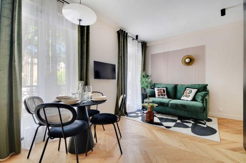 Entire apartment near the Eiffel Tower