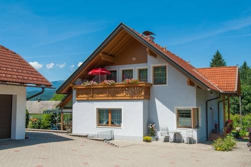 Ferienwohnung Ramsbacher — 4-Star Luxury Hotel in Velden Am Woerthersee, Austria