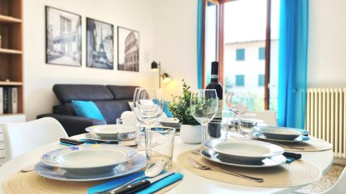 A casa di Nina & Turi con giardino e veranda — 4-Star Luxury Hotel in Dongo, Italy