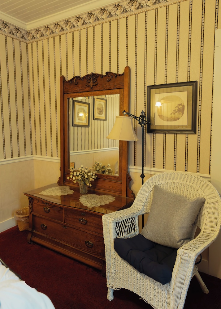 Julian Gold Rush Hotel - photo 8