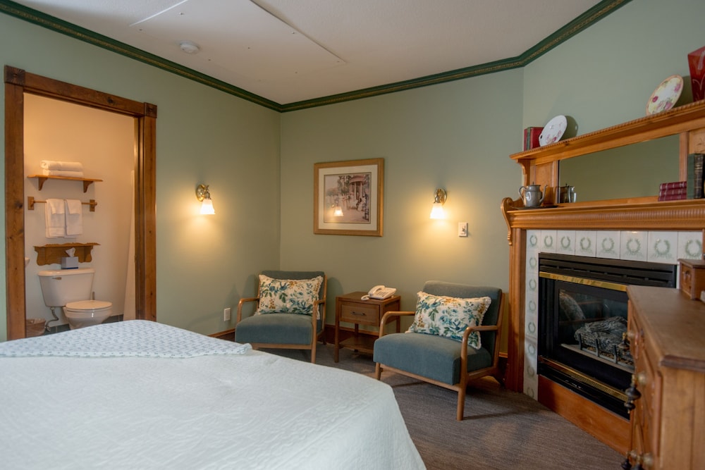 Inn at Cedar Crossing - photo 14