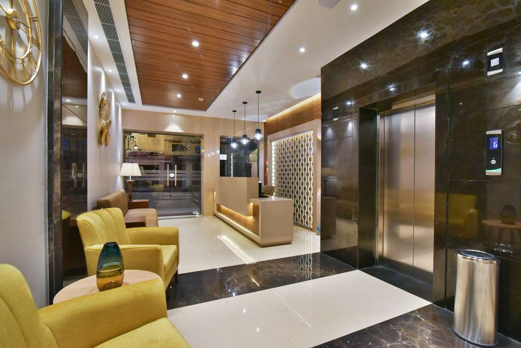 Hotel Lobby