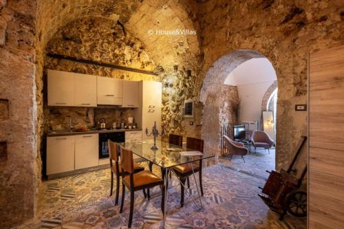 Suite Vaniglia — 4-Star Luxury Hotel in Noto, Italy