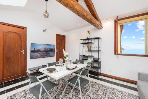 Bastion Ideally located brightness sea views in Menton, France