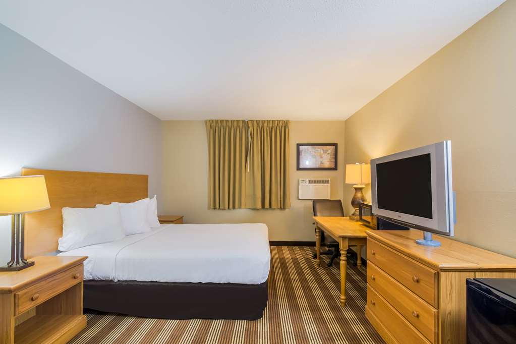 Americas Best Value Inn Fargo - photo 16