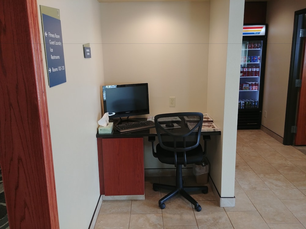 Boarders Inn & Suites by Cobblestone Hotels Broken Bow - photo 23