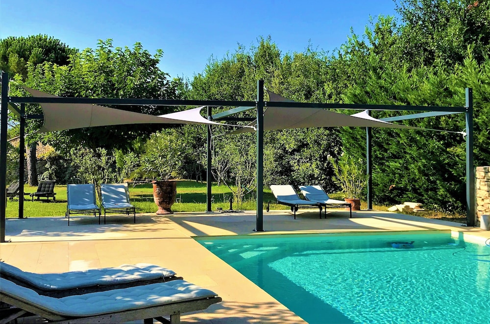 Mas Orea Cote Piscine — Gordes