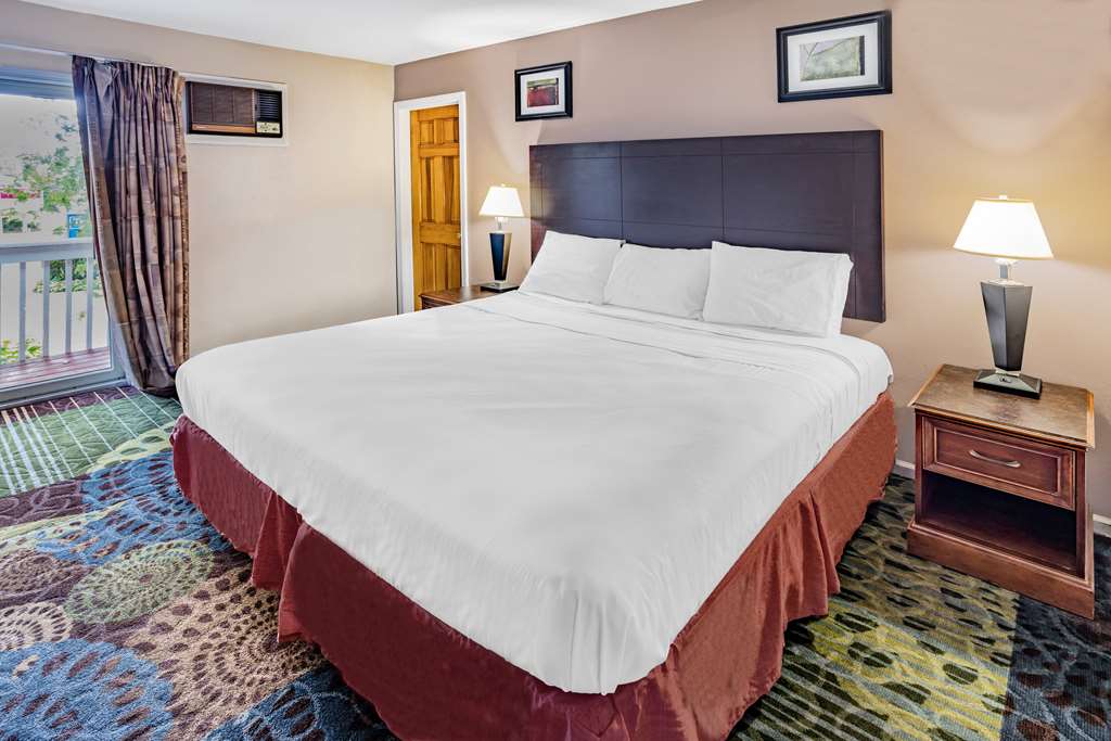 Travelodge by Wyndham Great Barrington Berkshires - photo 16