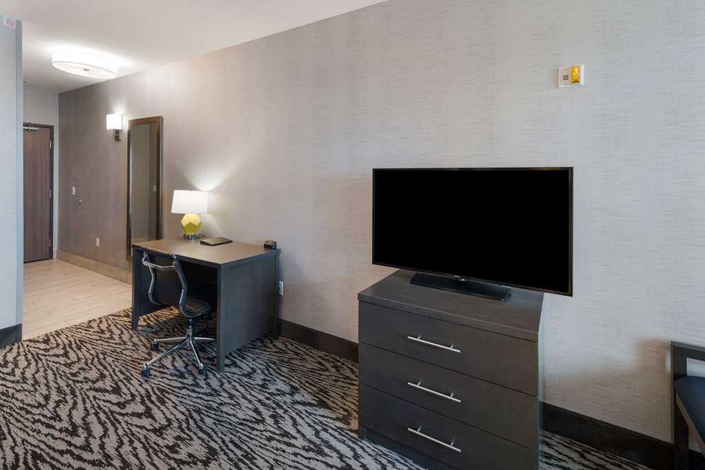 Comfort Suites Kennewick At Southri - photo 15