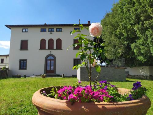 Total Tuscany Countryside Villa — 4-Star Luxury Hotel in Terranuova Bracciolini, Italy