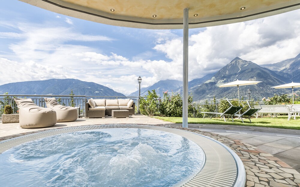 Bellavista Hotel Meinhardt — carbon neutral stay, Scena