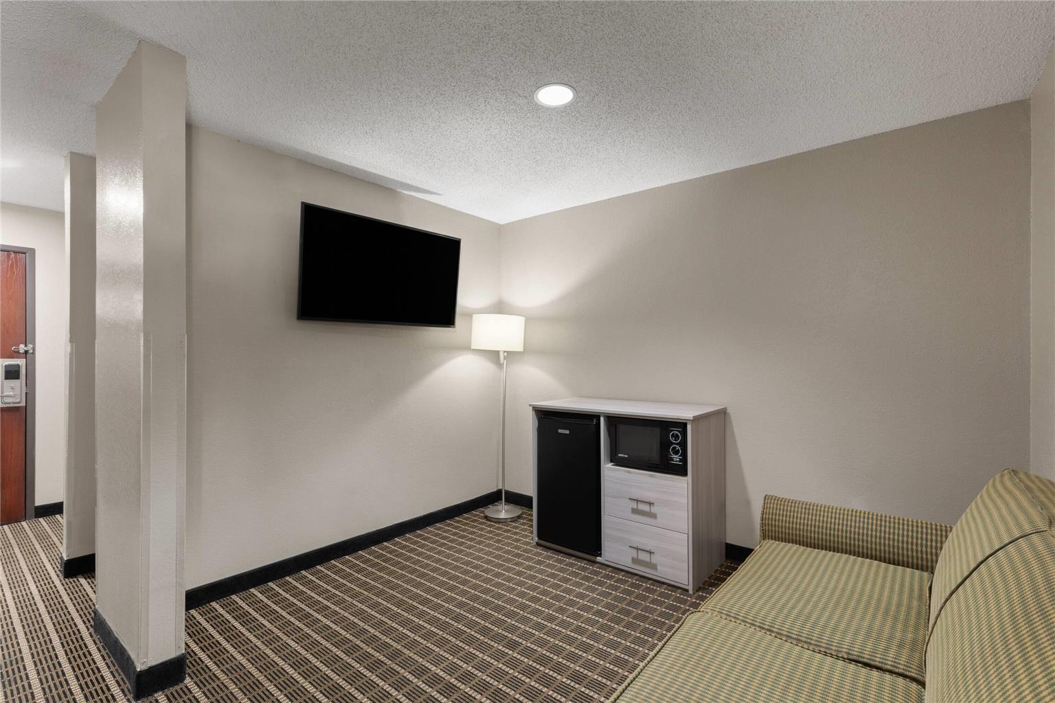 Super 8 by Wyndham Shepherdsville Louisville South I65 - photo 24