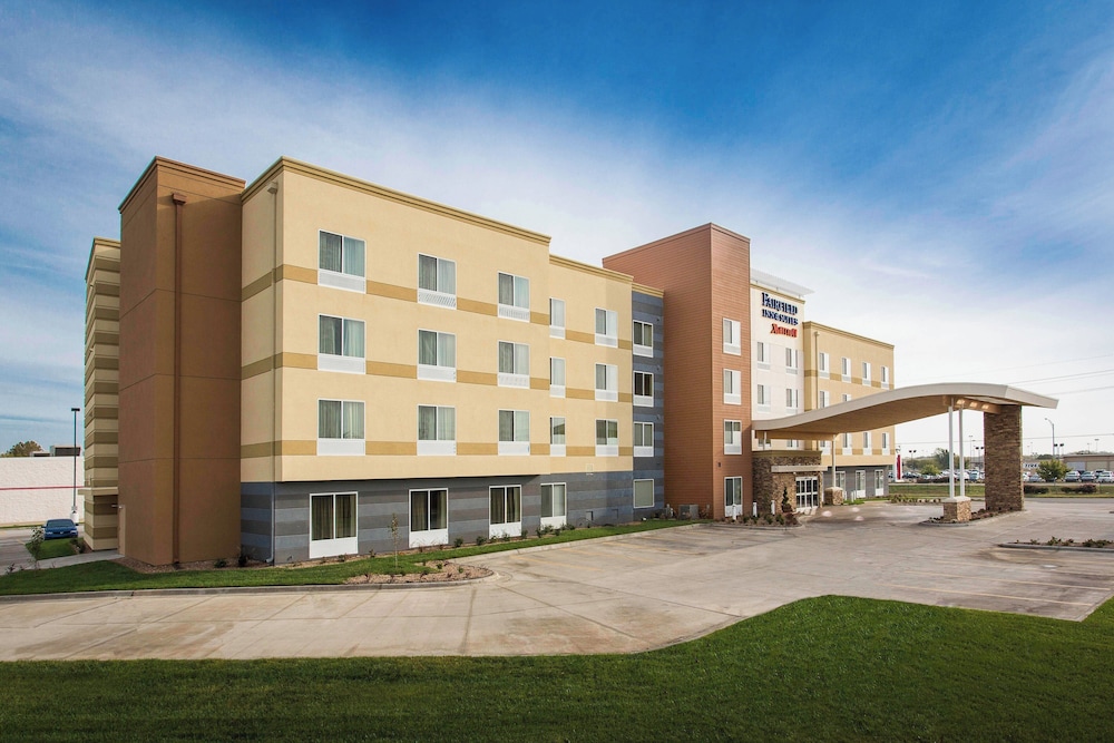 Fairfield Inn & Suites Hutchinson - photo 44