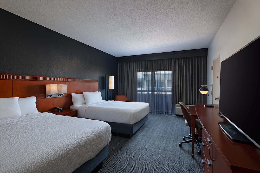 Courtyard by Marriott Dallas Plano Parkway at Preston Road - photo 12
