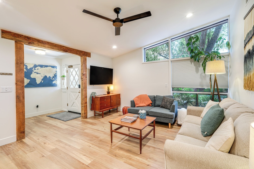 Welcoming Flagstaff Condo 1 Mi to Downtown — 4-Star Luxury Hotel in Flagstaff, United States