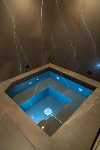 Vs Luxury Suite With Spa — 4-Star Luxury Hotel in Bari, Italy