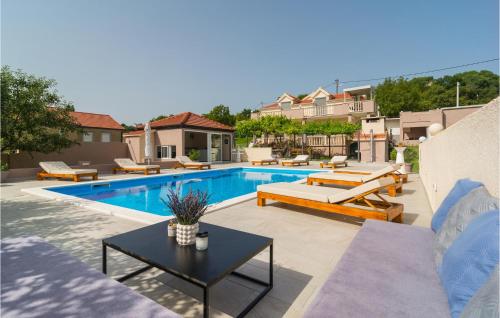 Amazing Apartment In Obrovac Sinjski — 5-Star Luxury Hotel in Sinj, Croatia