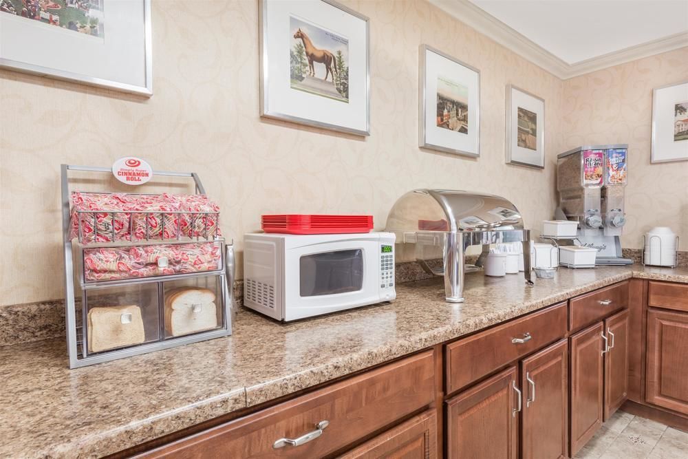 Super 8 by Wyndham Georgetown - photo 3