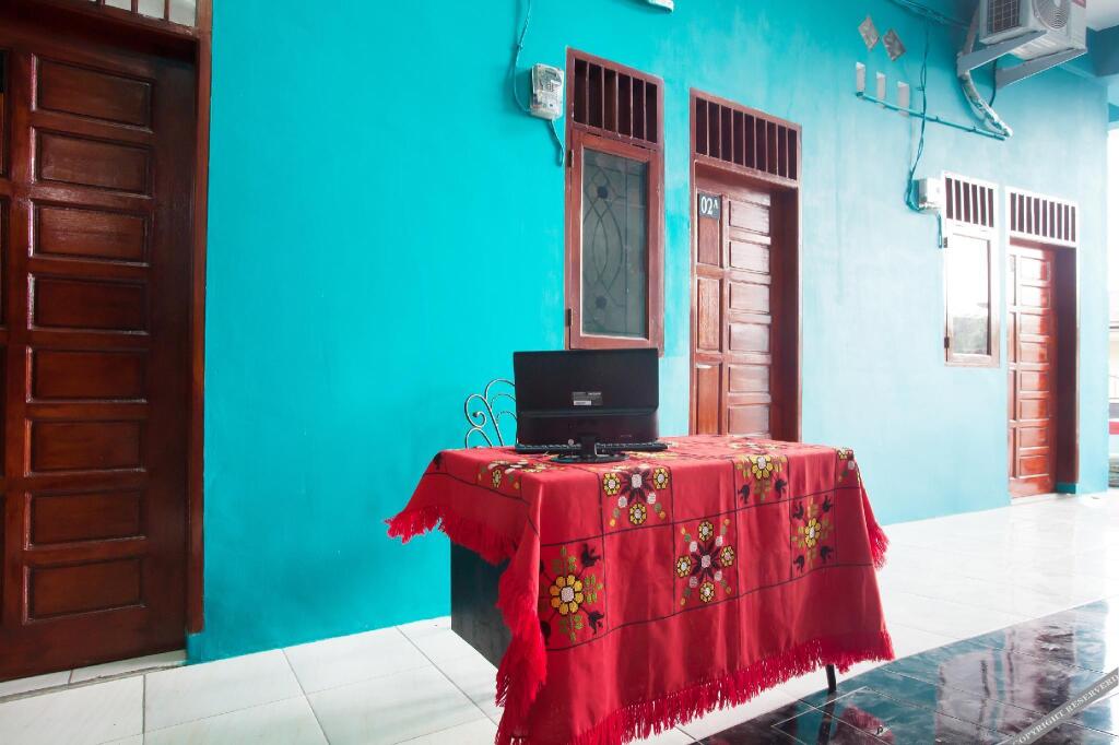 SPOT ON 2926 Penginapan Sariah Basamo in Sibolga, Indonesia