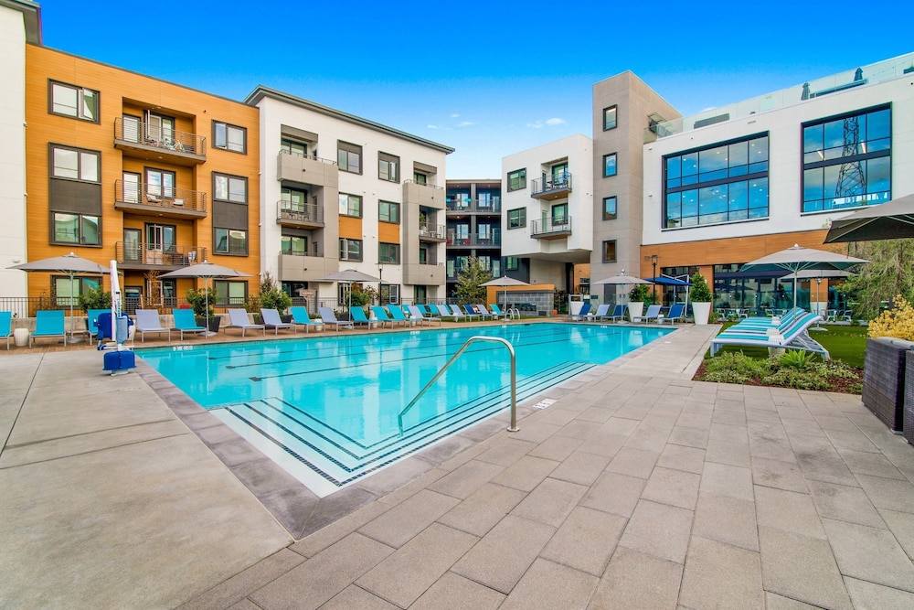 Global Luxury Suites in Menlo Park - photo 42