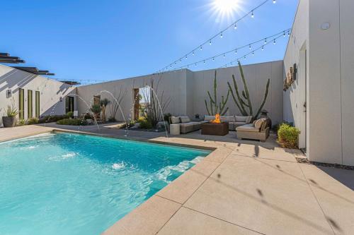 Spectacular Resort Style Oasis by Rather Be Properties in Palm Springs, United States